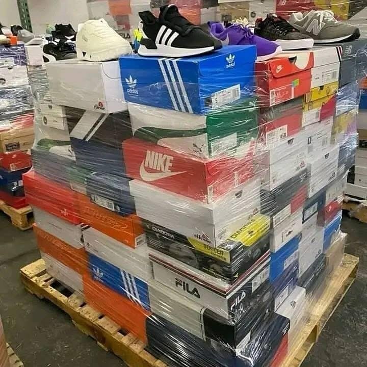 Sneakers pallets